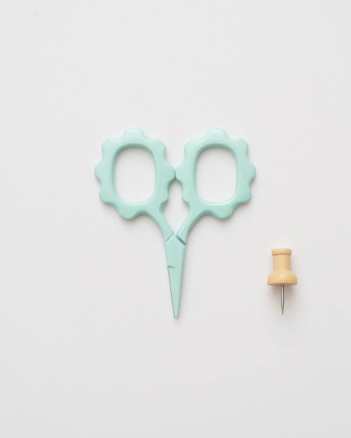 Mint Scallop Handle Embroidery Scissors